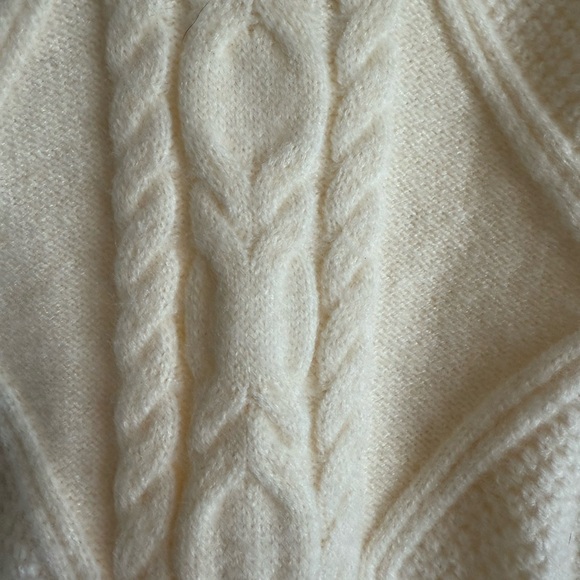 Line and Dot sweater size Medium - Picture 4 of 7